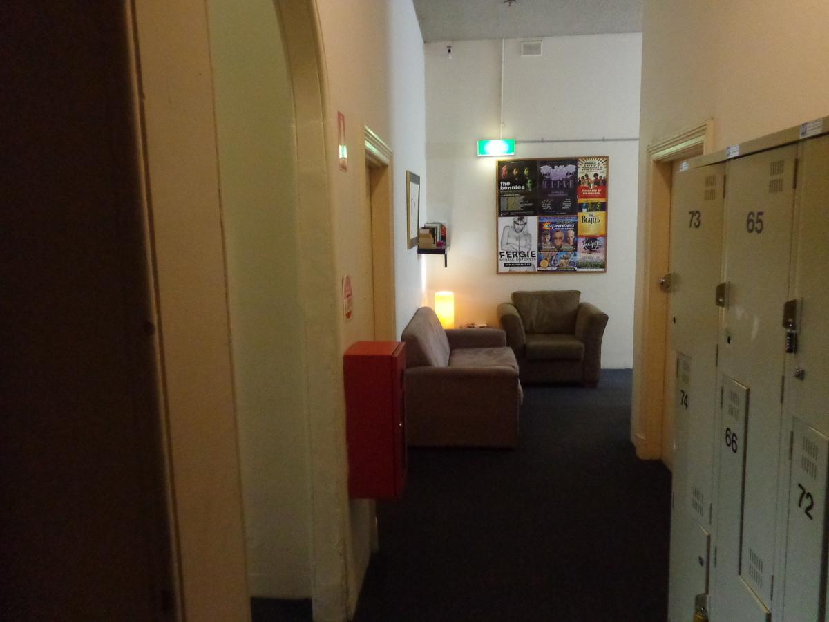 Adelaide Backpackers And Travellers Inn Bagian luar foto