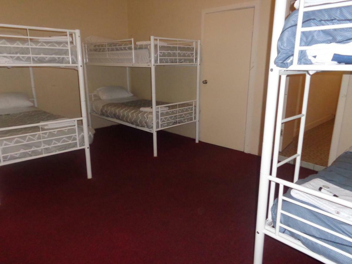Adelaide Backpackers And Travellers Inn Bagian luar foto